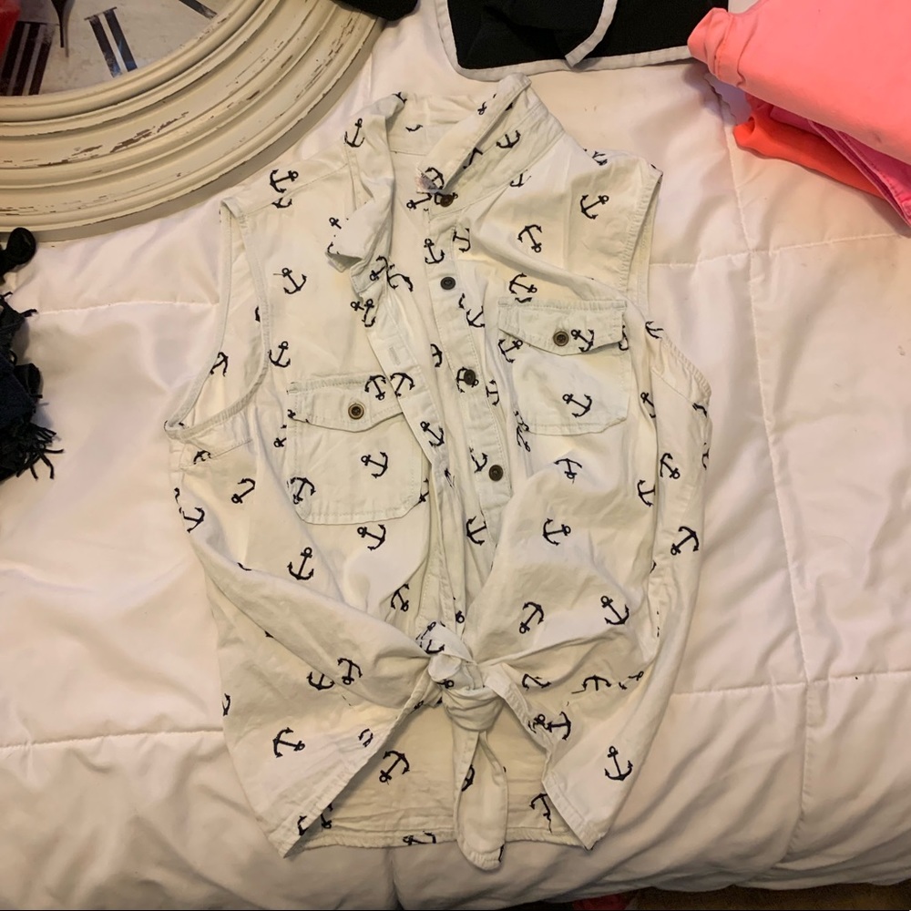 White knot tank
